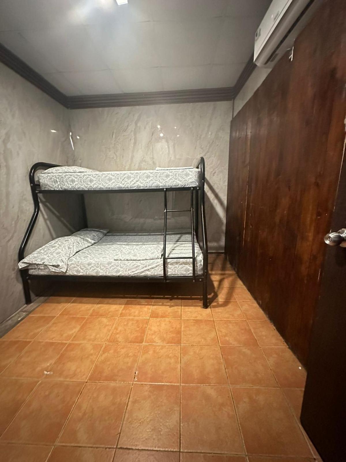 Hostel The Pod 33 パナマ・シティー エクステリア 写真